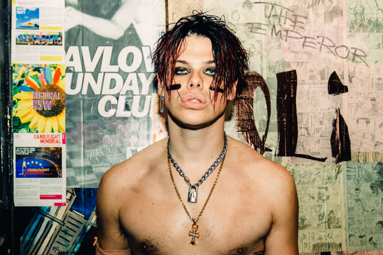 "Two massive companies deciding what goes on with people's art. It's a bit fucking daft, isn't it?" Yungblud stated.