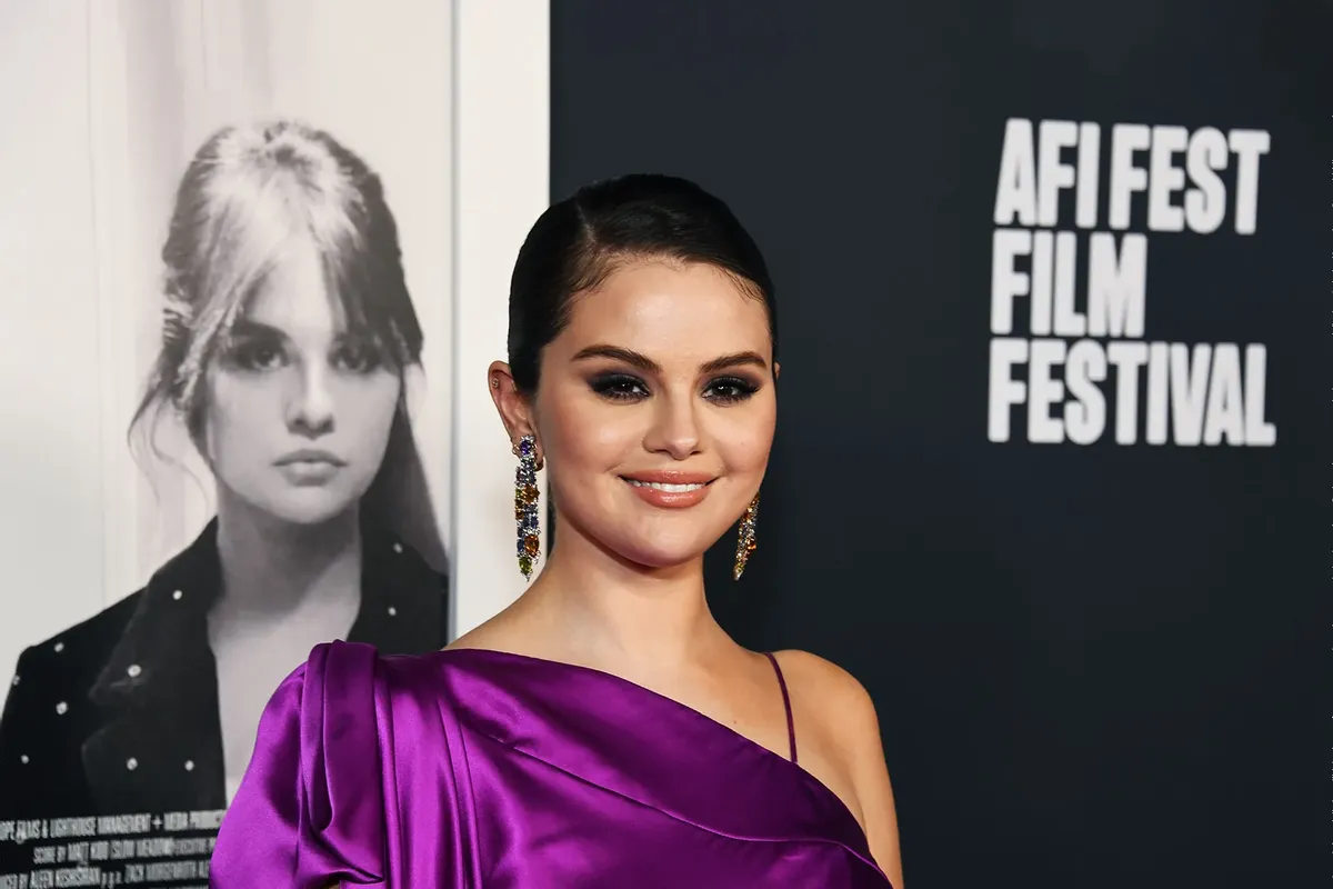 Selena Gomez used Instagram to post gorgeous images with her boyfriend Benny Blanco, showing her joy and love.